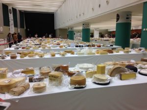 El Cabriteru en los World Cheese Awards mesas quesos