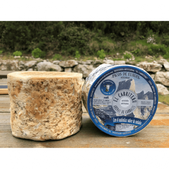 corteza natural del queso azul de El Cabriteru pura leche cruda de cabra