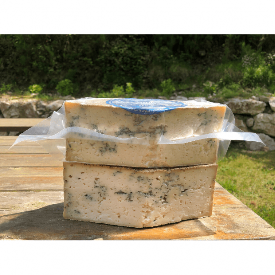 cuña de queso azul de El Cabriteru tamaño grande